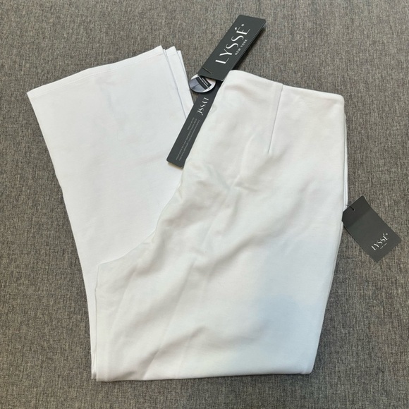 Lyssé Women's Kick Flare Cropped Leggings, White, XL (16-18) - Picture 2 of 9